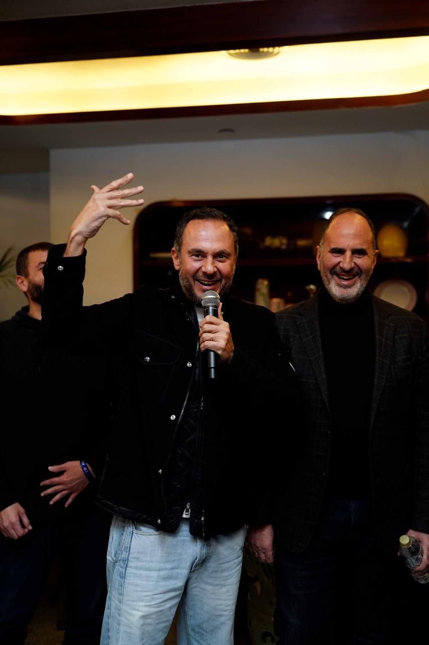 قمة «People Of Data» تضع خارطة طريق للشركات الناشئة في سباق الذكاء الاصطناعي