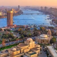 «فيتش»: التزام مصر بسعر صرف أكثر مرونة يجذب المزيد من الاستثمارات الأجنبية المباشرة