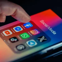 خسائر المستهلكين بسبب الاحتيال عبر وسائل التواصل 2.1 مليار دولار في أمريكا.. وفيسبوك في الصدارة