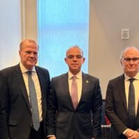 وزير الاستثمار: بدء إجراءات طرح 