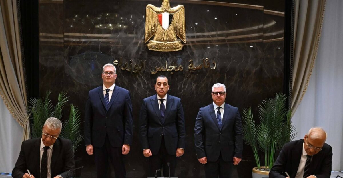 يوفر 3000 فرصة عمل باستثمارات 525 مليون دولار.. توقيع عقد إنشاء 