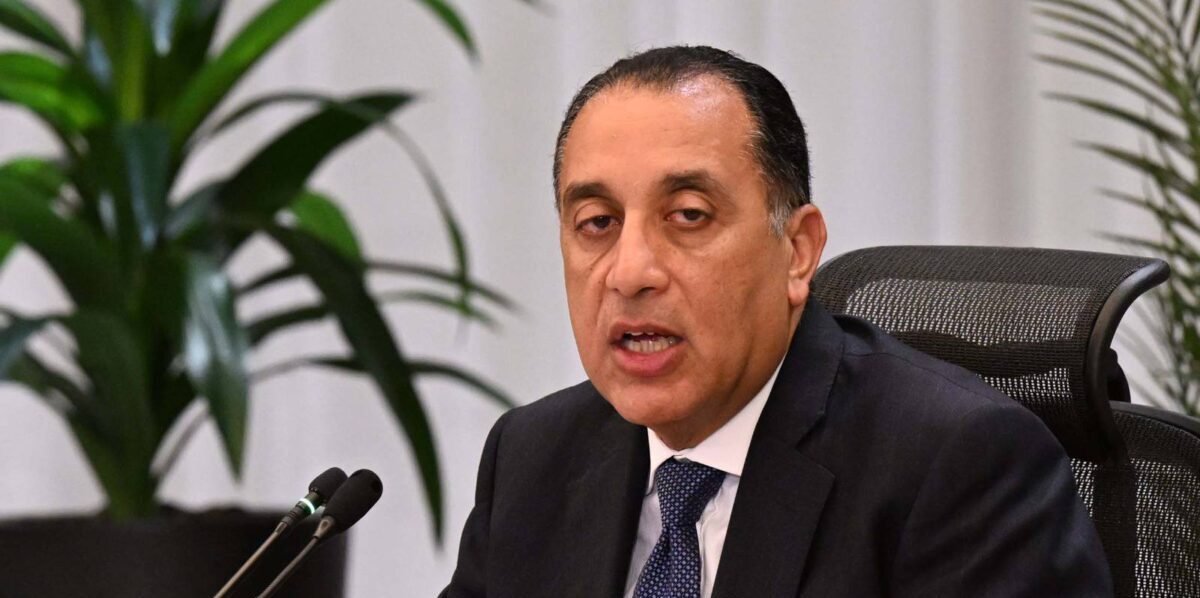 مدبولي: 21% زيادة في ملف الأجور في الموازنة المقبل.. واستمرار الحرب قد يدفعنا لزيادة أيام العمل عن بعد