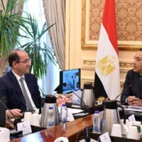 الحكومة تبدأ إجراءات التحول نحو السيارات الكهربائية