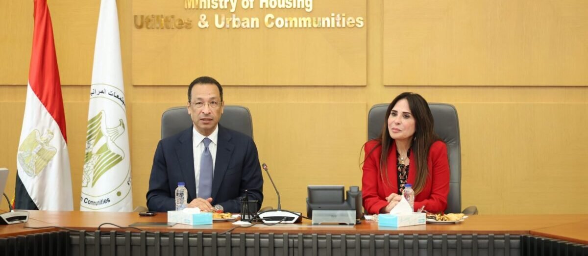 وزيرا الإسكان والاتصالات يتابعان الموقف التنفيذي لإطلاق منصة تصدير العقار