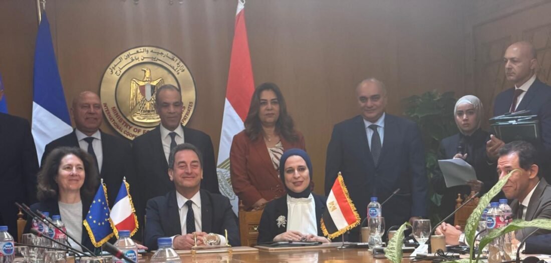 مصر توقع مع الاتحاد الأوروبي والوكالة الفرنسية اتفاقيتين لدعم القطاع الصحي بقيمة 300 مليون يورو