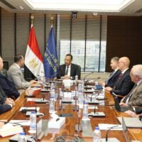 وزير «الاتصالات» يبجث مع «إرنست ويونغ» إطلاق مركز إقليمي لخدمات تعهيد تكنولوجيا المعلومات والاستشارات في مصر
