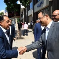 رئيس الوزراء يبدأ زيارة لعدد من الشركات العالمية العاملة في مجال التعهيد بالإسكندرية