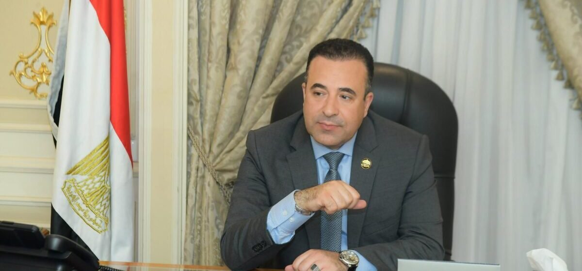 «اتصالات النواب»: خلال شهر.. منظومة جديدة لشراء خطوط الهاتف المحمول ببصمة الوجه للحد من الجرائم الإلكترونية