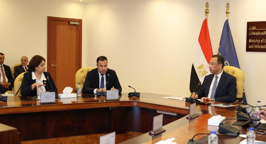 وزير الاتصالات يلتقي أعضاء لجنة الاتصالات بمجلس النواب لاستعراض الإجراءات التنظيمية الأخيرة بشأن خطوط المحمول
