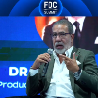 مدحت العدل في قمة FDC: التكنولوجيا تفتح نافذة أمام الفن المصري للوصول إلى العالمية.. والذكاء الاصطناعي لن يحل محل المبدع